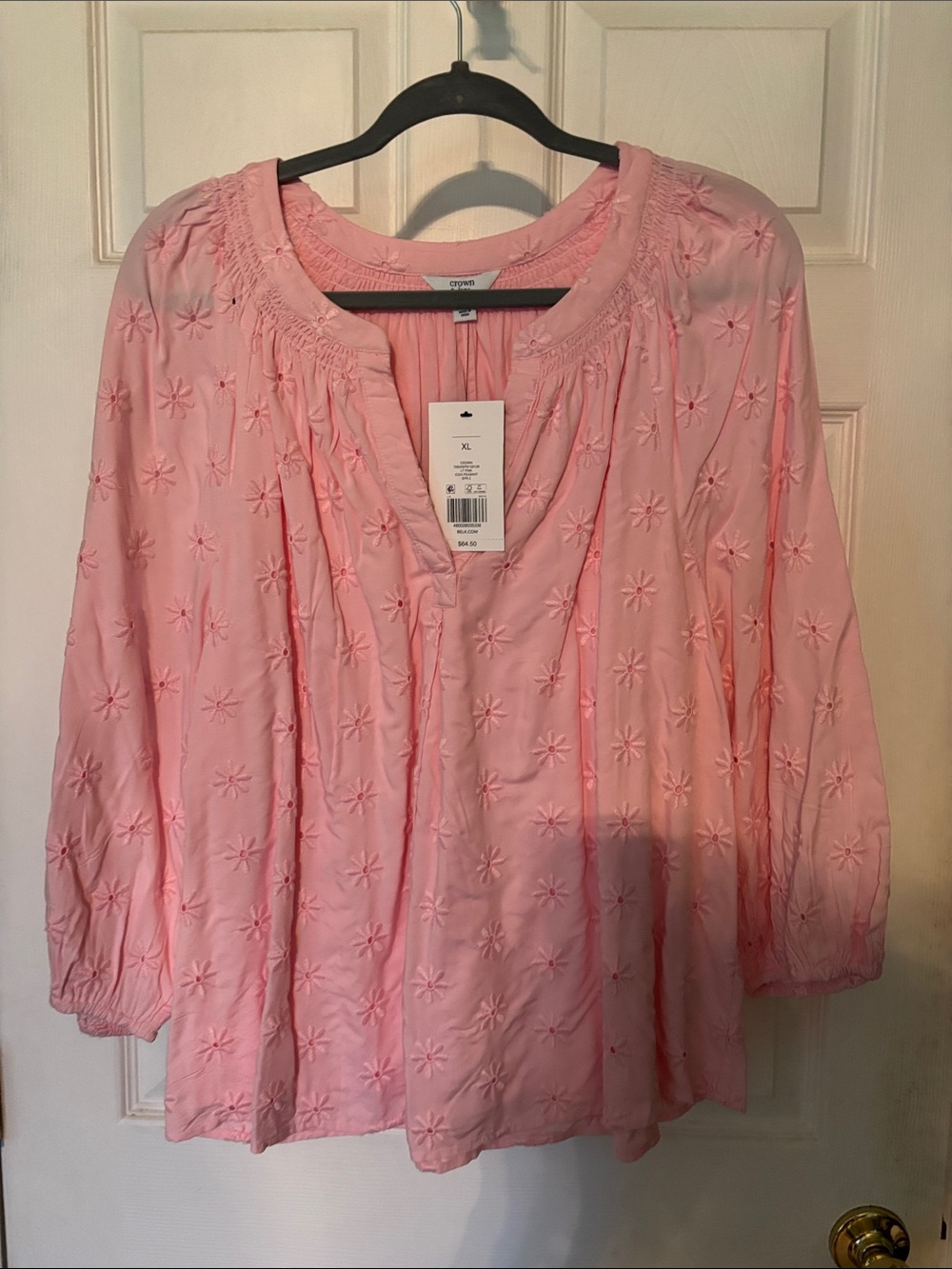 crown & ivy Light Pink Embroidered Peasant Blouse